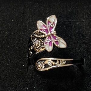 Elegant Silver and Purple Floral Ring